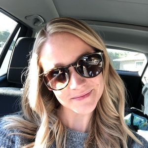 Meet your Posher, Lauren